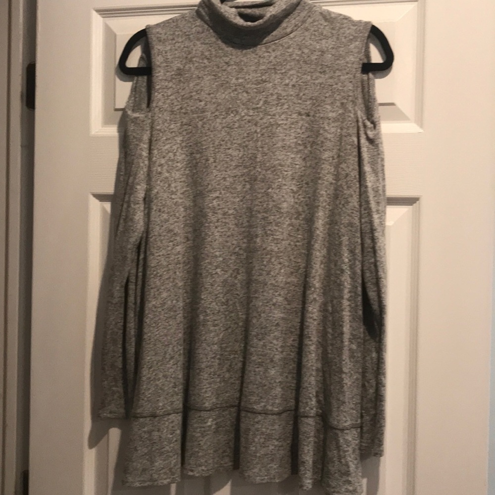 Sweater with cutout shoulders